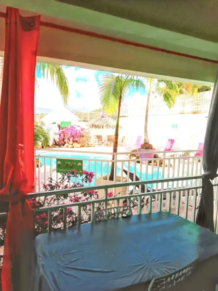 Appartement moderne à Sainte-Anne - Piscine & Jardin - 80 m² - Photo 8