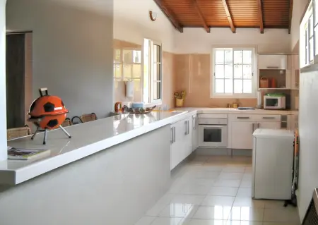 Maison à Saint Anne, Maison charmante à Saint-Anne avec jardin clôturé - L1069814