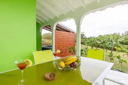 Maison charmante à Le Moule avec piscine partagée - Photo 1