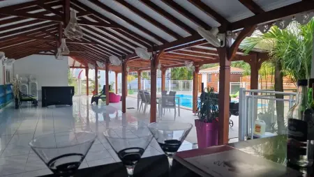 Maison charmante à Le Moule avec piscine partagée - Photo 5