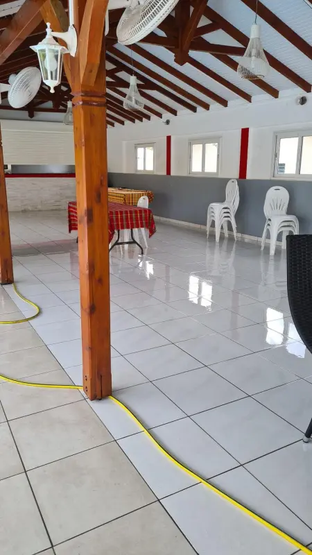 Maison charmante à Le Moule avec piscine partagée - Photo 18