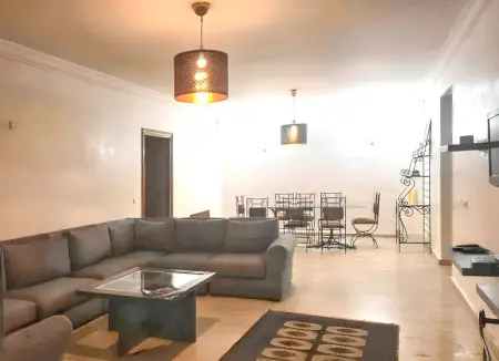 Appartement chic à Casablanca avec piscine partagée - 100 m² - Photo 1