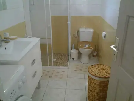 Maison chaleureuse à Le Moule avec piscine partagée - Photo 5