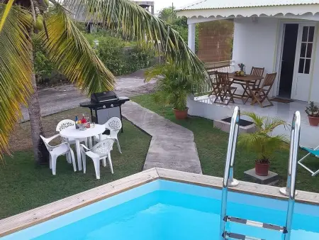 Maison chaleureuse à Le Moule avec piscine partagée - Photo 6
