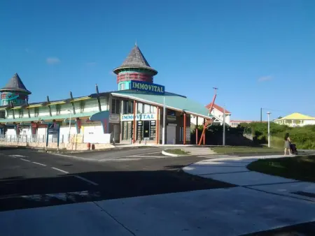 Maison chaleureuse à Le Moule avec piscine partagée - Photo 21