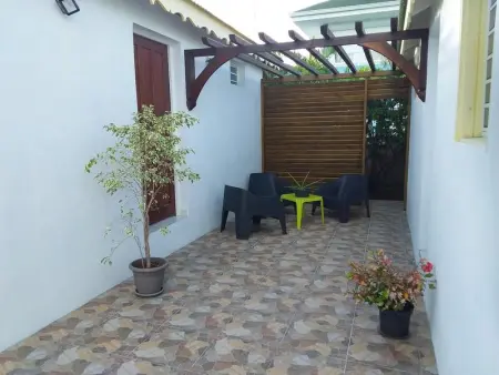 Maison chaleureuse à Le Moule avec piscine partagée - Photo 40