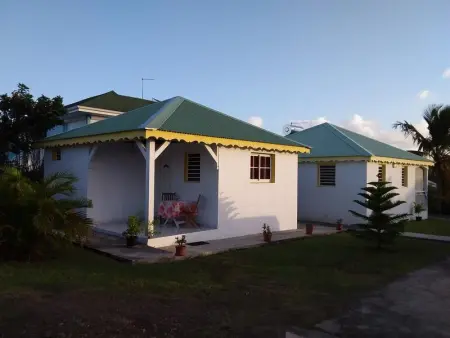 Chaleureuse maison au Moule avec piscine partagée - Photo 2