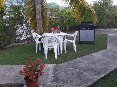 Chaleureuse maison au Moule avec piscine partagée - Photo 3