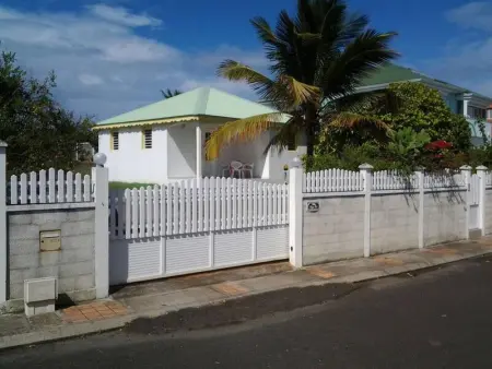 Chaleureuse maison au Moule avec piscine partagée - Photo 5