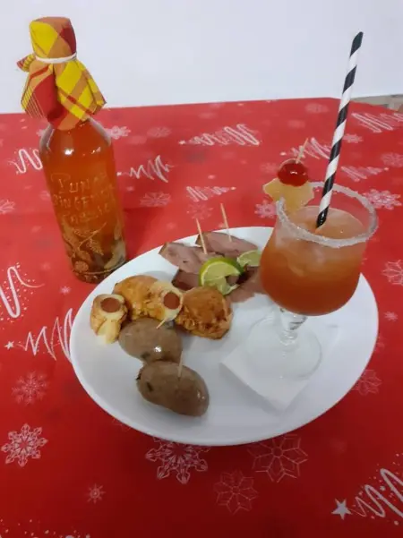 Chaleureuse maison au Moule avec piscine partagée - Photo 7