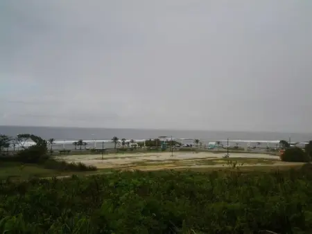 Chaleureuse maison au Moule avec piscine partagée - Photo 12