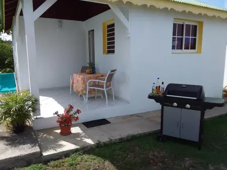 Chaleureuse maison au Moule avec piscine partagée - Photo 15