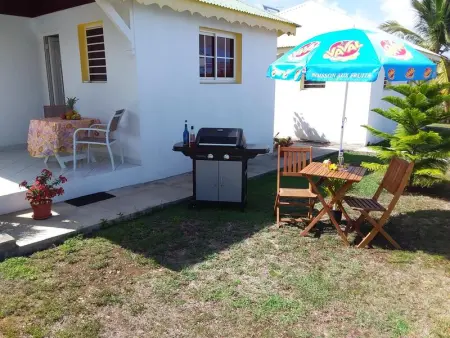 Chaleureuse maison au Moule avec piscine partagée - Photo 20