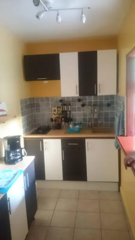 Bungalow charmant à Pointe-Noire avec piscine partagée - Photo 4