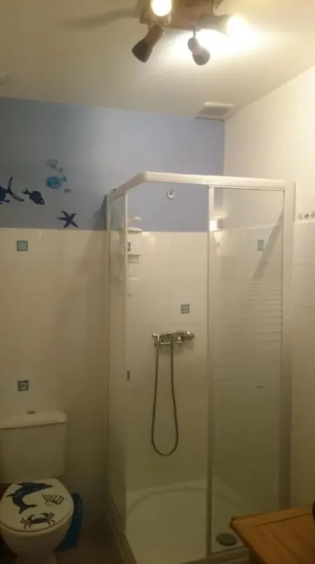 Bungalow charmant à Pointe-Noire avec piscine partagée - Photo 5