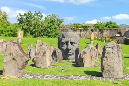 Villa élégante à Capesterre-Belle-Eau avec piscine privée - Photo 21