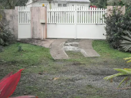 Villa élégante à Capesterre-Belle-Eau avec piscine privée - Photo 30