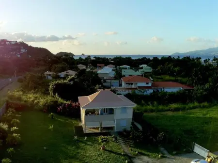 Appartement cosy Les Trois-Îlets 85 m² jardin verdoyant - Photo 24