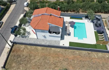 Maison à Biograd - L1069971