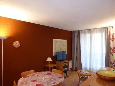 Appartement à Enchastrayes, Appartement T3 avec Balcon, 6 Couchages, Parking - L1070010