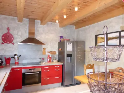 Chalet à Enchastrayes, Chalet spacieux avec terrasse et grand jardin à Enchastrayes - L1070013