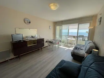 Appartement à Saint Jean de Monts, Studio en bord de mer avec balcon et parking - L1070380