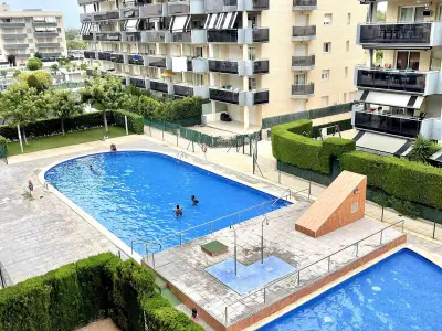 Appartement à La Pineda, Bel appartement proche plage avec piscine, 2 chambres, idéal famille - L1070795