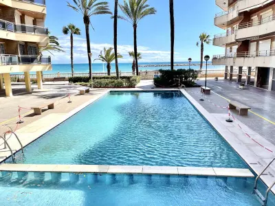 Appartement à Cambrils, Appartement en bord de mer à Cambrils avec piscine et parking privé - L1070827