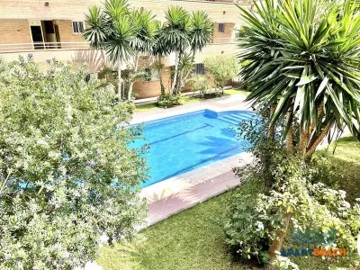 Appartement à La Pineda, Bel appartement 2 chambres avec piscine, proche plage à La Pineda - L1070834