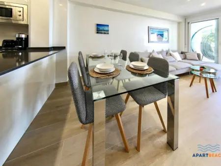 Appartement spacieux à La Pineda, 3 chambres, climatisé, front de mer - Photo 1