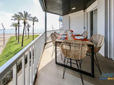 Appartement spacieux à La Pineda, 3 chambres, climatisé, front de mer - Photo 9