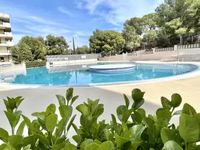 Appartement à Salou, Appartement 2 chambres avec piscine, climatisation et proche plage au centre de Salou. - L1070841