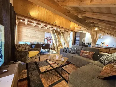 Appartement à Praz sur Arly, Appartement de prestige à Praz-sur-Arly proche des pistes avec parking - L1070937