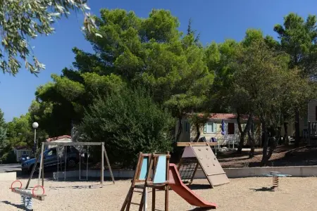 Domaine résidentiel de Plein Air La Pinède 1, Retraite en bungalow au Cap d'Agde - Photo 11