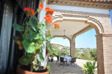 La Villa de Gema, Maison de campagne rustique avec piscine privée et vue imprenable sur le Torcal de Antequera - Photo 8