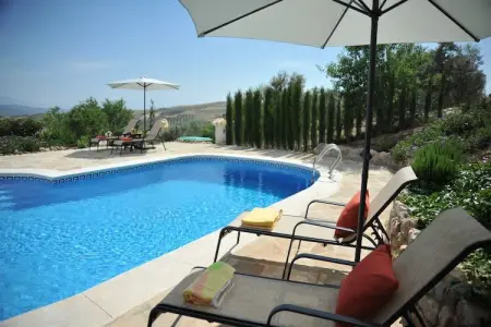 La Villa de Gema, Maison de campagne rustique avec piscine privée et vue imprenable sur le Torcal de Antequera - Photo 13