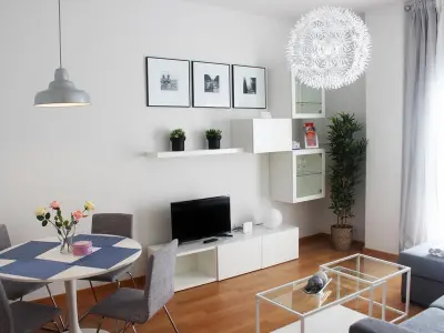 Appartement à Málaga, Appartement moderne 1 chambre avec piscine, parking et Wi-Fi au centre de Málaga - L1071195