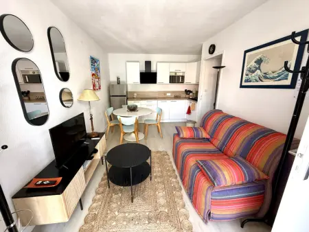 AGREABLE APPARTEMENT REFAIT A NEUF DANS UNE RESIDENCE DE VACANCES - Photo 2