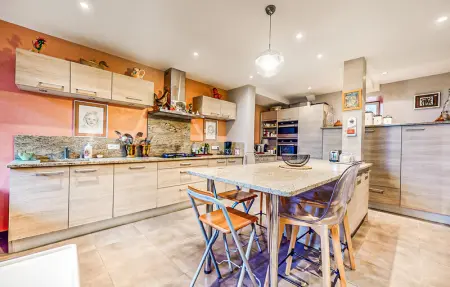 Location Maison 11 personnes à Bioussac - Photo 5