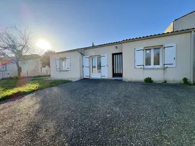 Maison à Saint Pierre d'Oléron, Maison calme à Saint-Pierre d'Oléron, 6 couchages, jardin et parking - L1071562