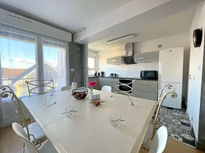 Appartement à Berck Plage, Appartement spacieux au cœur de Berck-Plage avec balcon et parking - L1071618