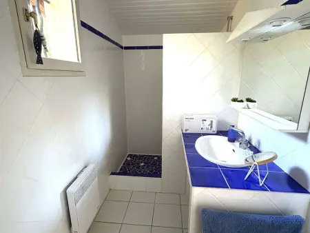 Villa familiale au calme avec jardin clos, proche océan et bassin, 8 personnes - Photo 12