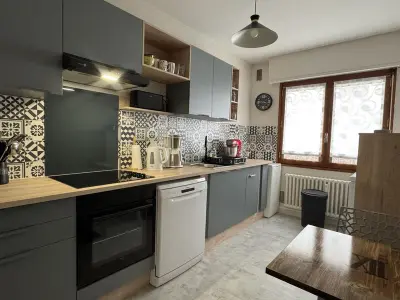 Appartement à Aix les Bains, Moderne T2 avec balcon, parking et Wifi, animaux admis - L1071694