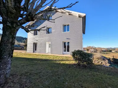 Gite à Tence, Gîte spacieux pour 10 pers. avec grand jardin à Tence - L1071696