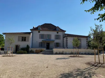 Maison à Feneyrols, Gîte spacieux et confortable à Feneyrols proche de l'Aveyron - L1071876