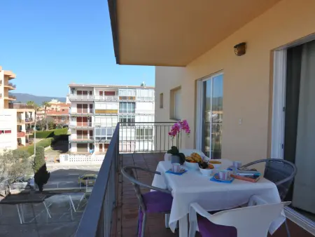 Charmant appartement à 300m de la plage de Santa Margarita, Roses, idéal pour les familles. - Photo 2