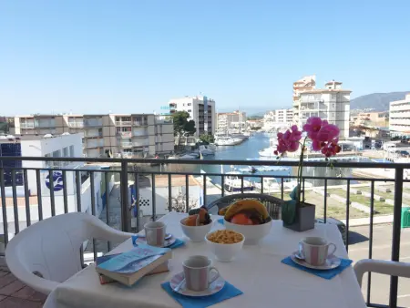 Charmant appartement à 300m de la plage de Santa Margarita, Roses, idéal pour les familles. - Photo 3