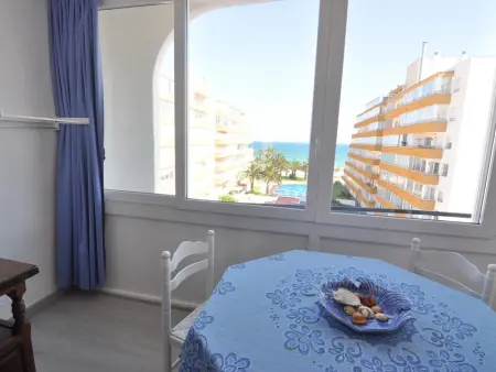 Acogedor estudio en Roses, Costa Brava! Ideal para 3 personas, a 100 m de la playa, con vistas al mar y comodidades. - Photo 1