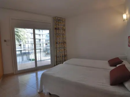 Charmant appartement à 300m de la plage de Santa Margarita, Roses - 2 chambres, Terrasse et Parking - Photo 6