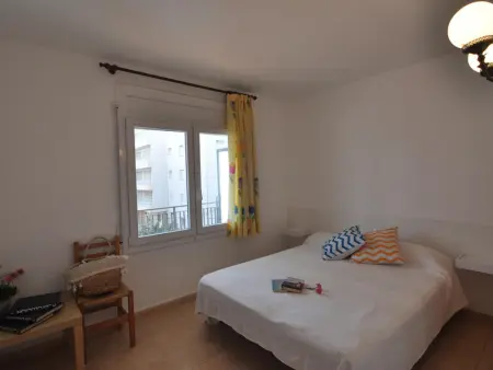 Charmant appartement à 300m de la plage de Santa Margarita, Roses - 2 chambres, Terrasse et Parking - Photo 7